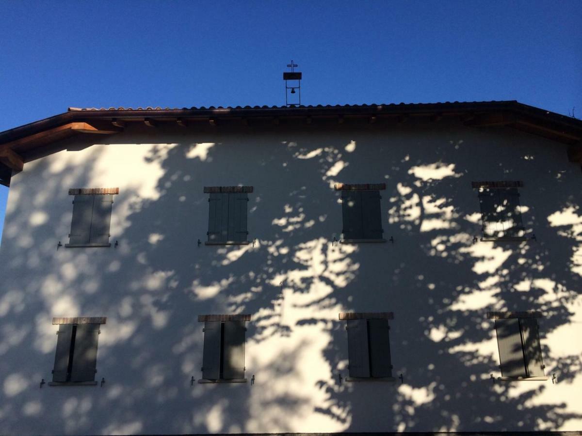 Villa Pacchioni Cavezzo Bagian luar foto